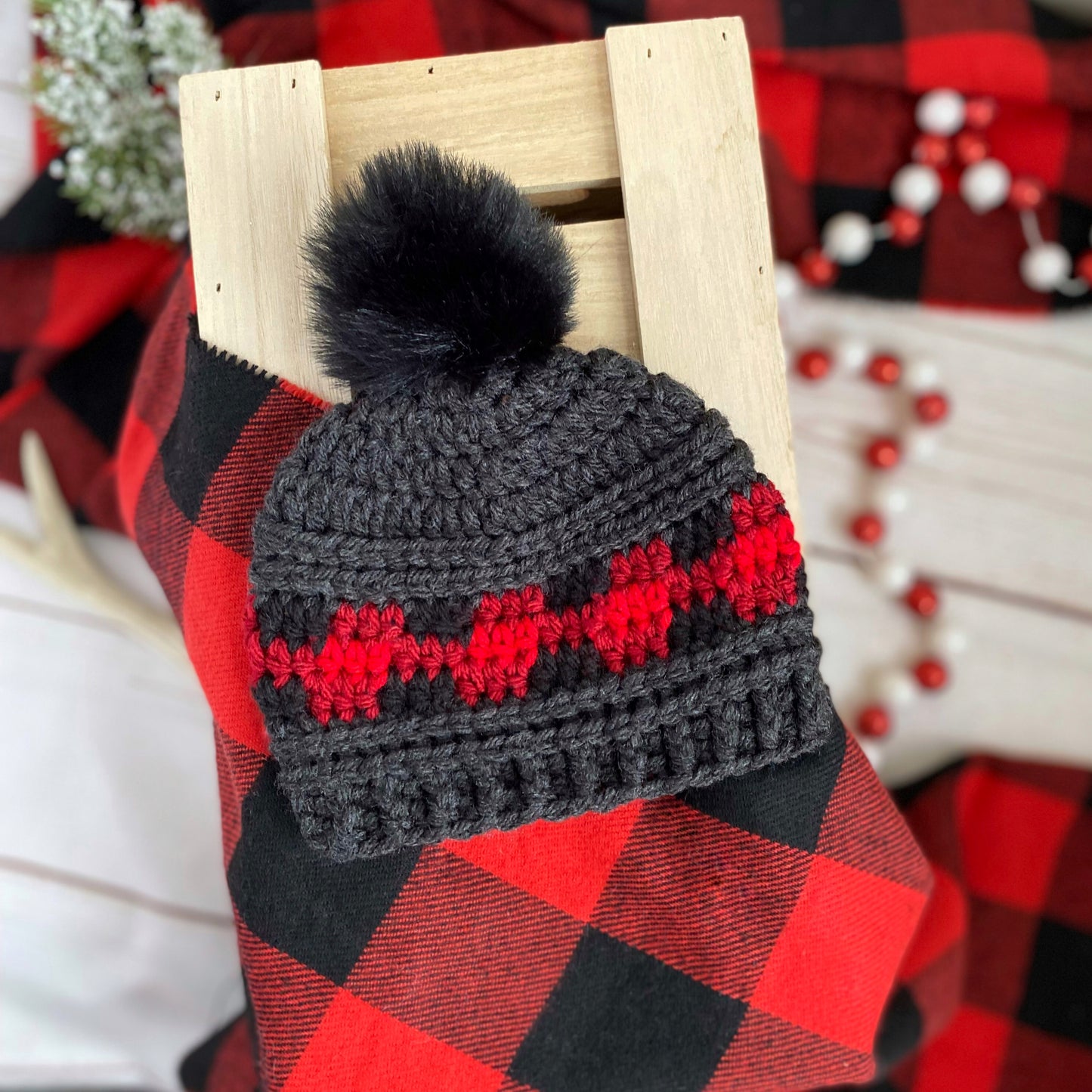 "Textured Buffalo Plaid" hat - charcoal - black wine red plaid